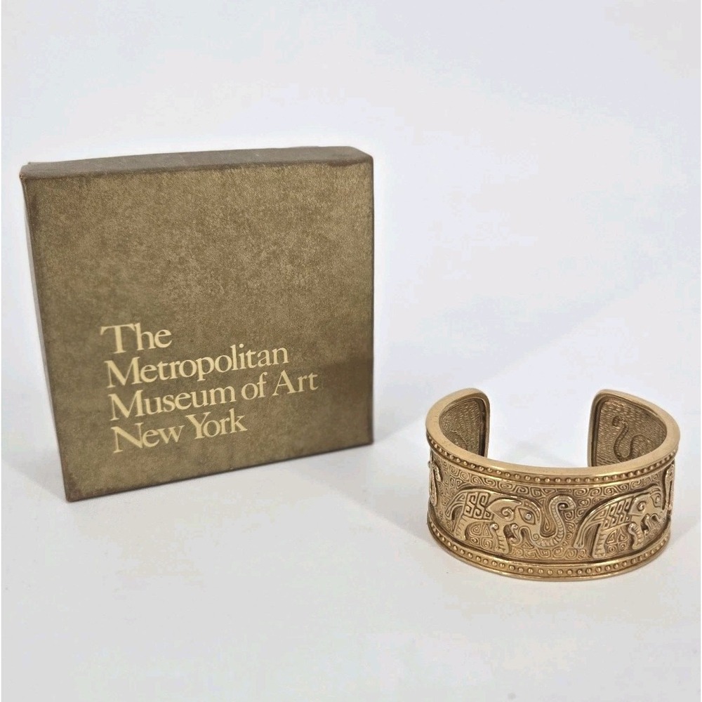 Metropolitan Museum of Art MMA Elephant Cuff Bracelet 24K Gold Plated Vintage
